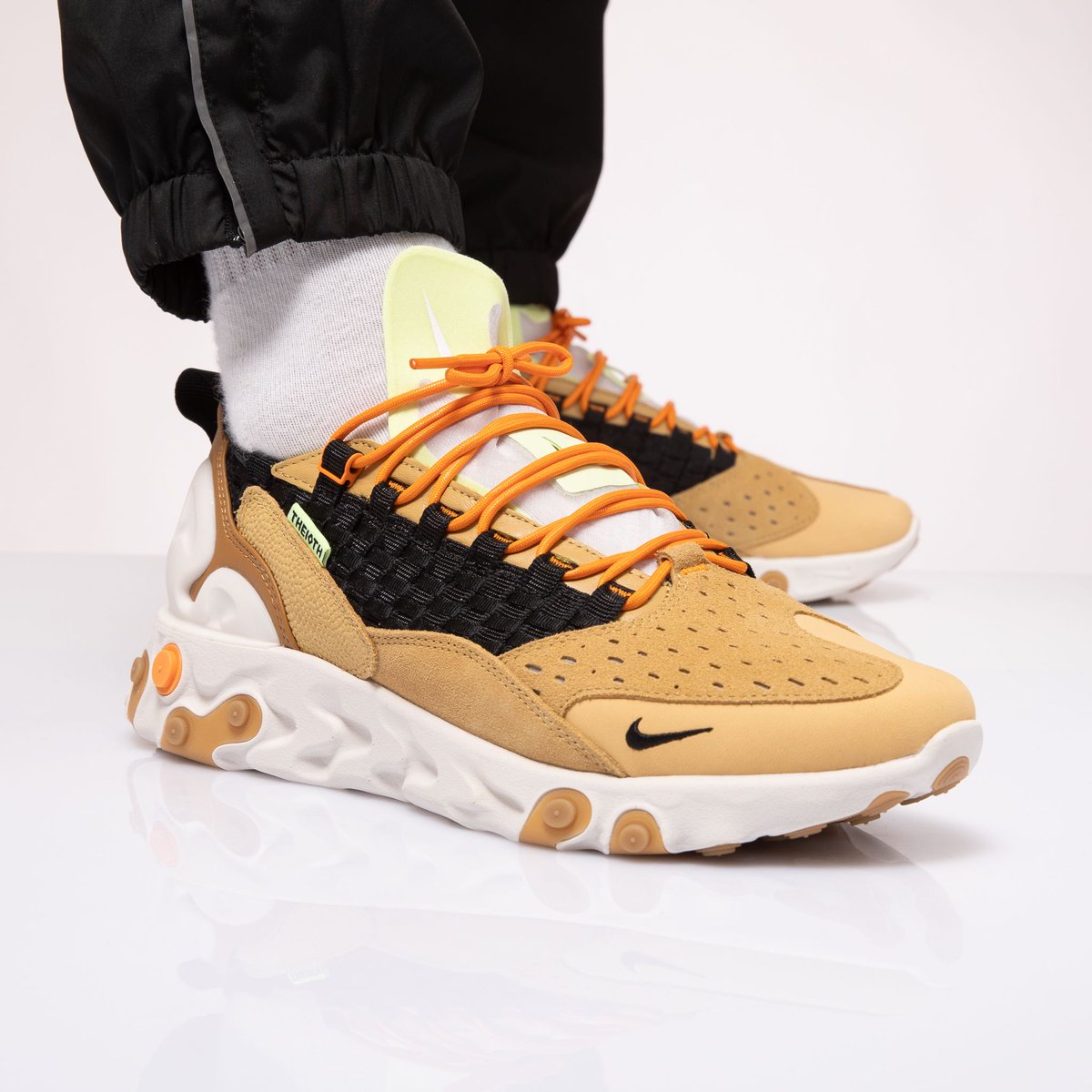 nike react sertu club gold black wheat