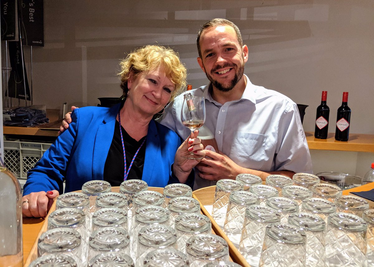 lizjonesLTM's tweet photo. Got to be my favourite photo from our #goldstandard induction event tonight! #BSNInductionTeam #BSNTeachLiveLearn https://t.co/LV6rIDG21M