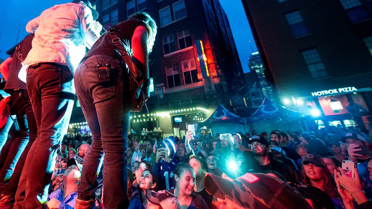Start the weekend right! 👏 

<a href="/Colts/">Indianapolis Colts</a> Kickoff Concert with <a href="/ClaytonAnderson/">Clayton Anderson</a> TONIGHT on <a href="/GeorgiaStIndy/">Georgia Street</a>. 

⏰: Gates open at 4:30 p.m.
Details: Colts.com/concert
