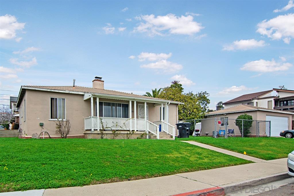 ChrisSchellRE's tweet photo. The long house hunt is finally over. Contact me now for a showing! #homesforsale  https://t.co/VKSCE3esI3 https://t.co/yItDMmQKb2