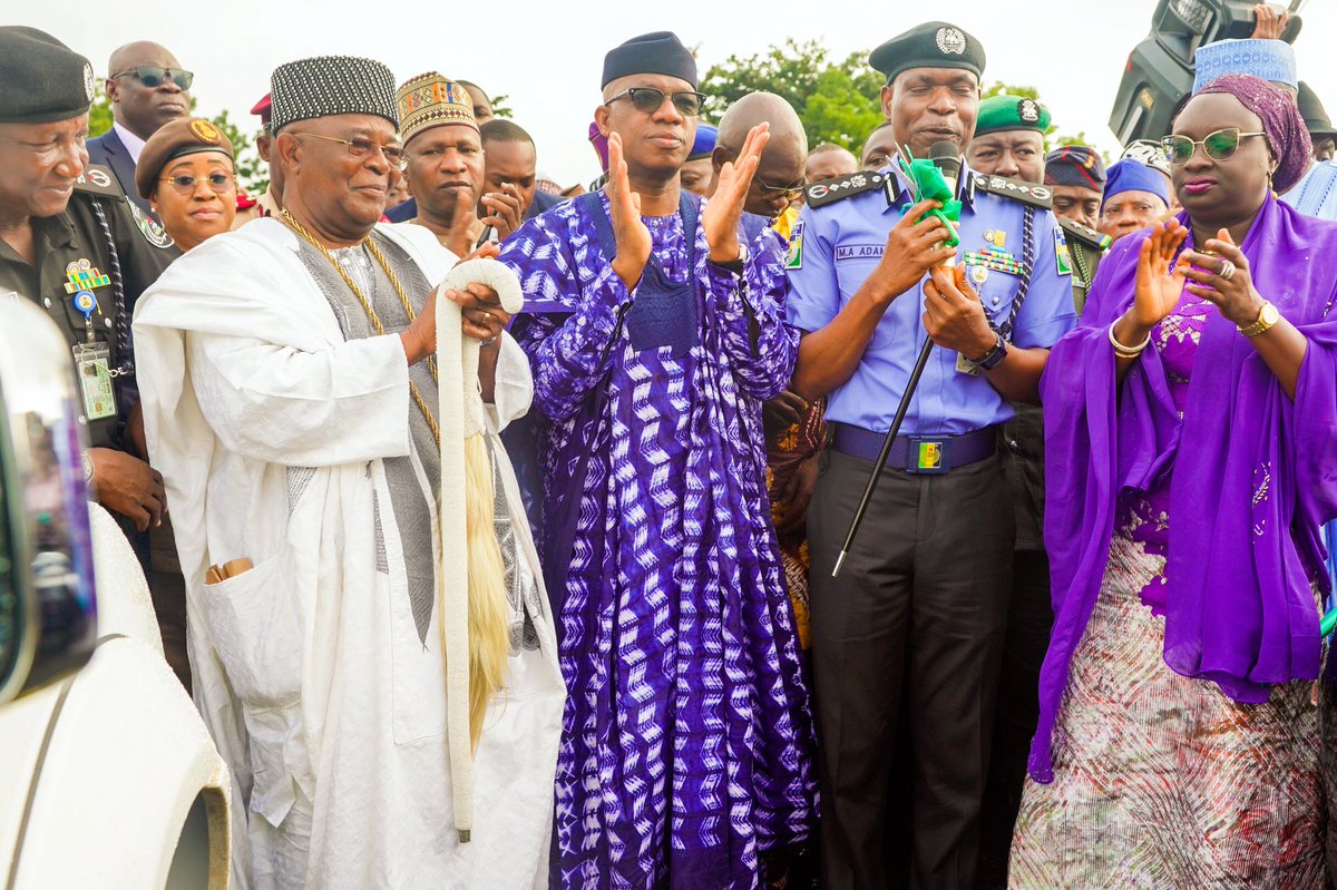 In pursuance of our agenda to reinvigorate the security architecture of Ogun State, our administration yesterday in Abeokuta, presented 100 patrol vehicles and 200 motorcycles to the Ogun State Command of the Nigeria Police to strengthen the internal security of the State.
