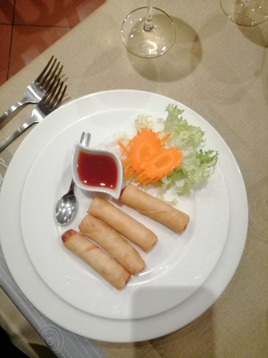 [In love with #thaifood ] 
Stasera a Roma per il progetto #ThaiSelect:  i ristoranti che hanno ricevuto il premio della vera cucina thailandese. #padthai #noodles #shrimps #springrolls 
#ThaiSelectItaly <a href="/saygoodITA/">saygood</a> <a href="/SilviaMacedonio/">Silvia Macedonio</a>