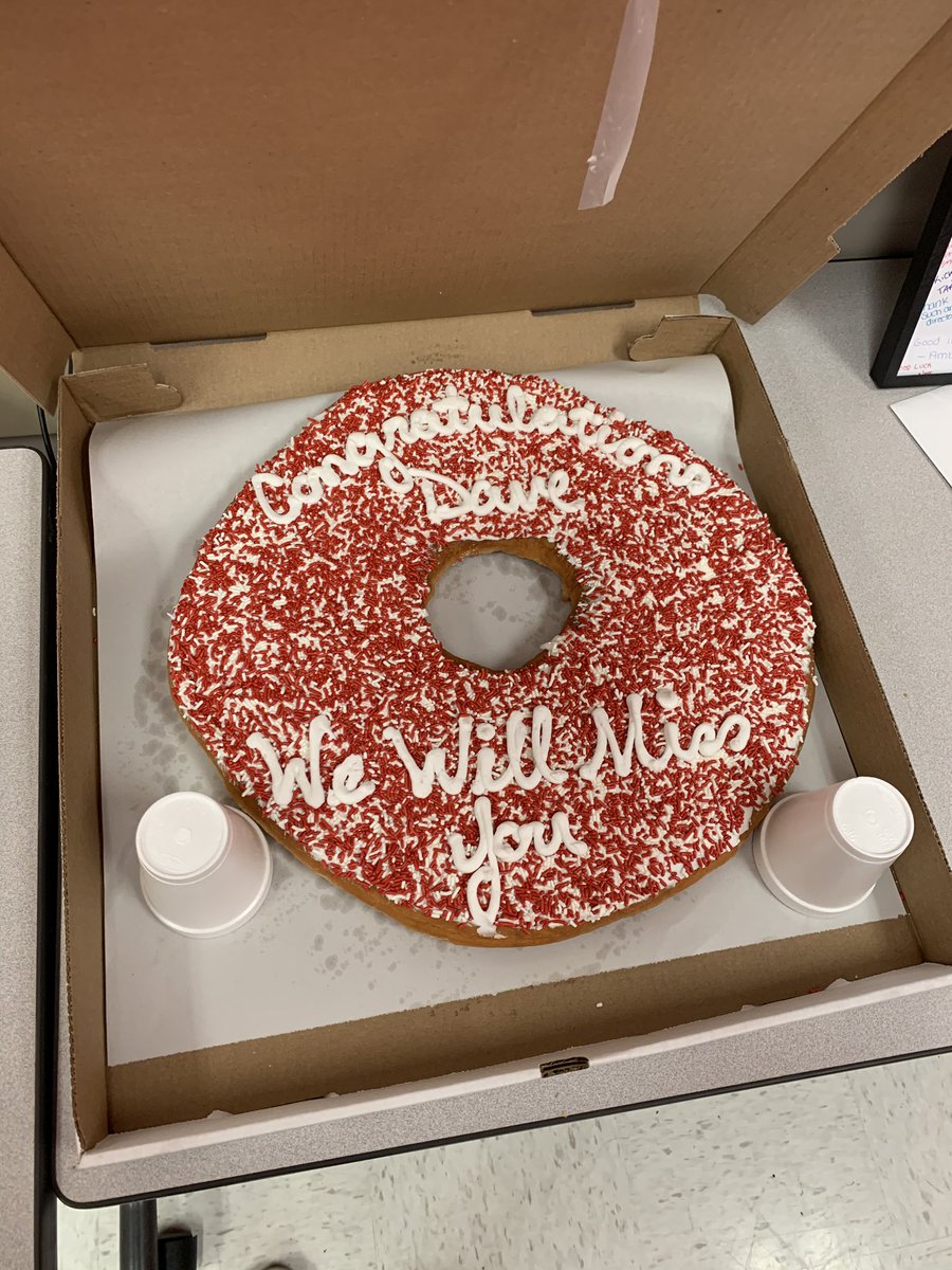 ToriPollock6's tweet image. He definitely lived up to his “Worlds Greatest Boss” mug’s expectation😂T2167 will miss having you here everyday but we’ll see you real soon! #GOAT #ByeByeBye 🎶 @DavePFromTarget @t2167_shelby @Puneet_Math