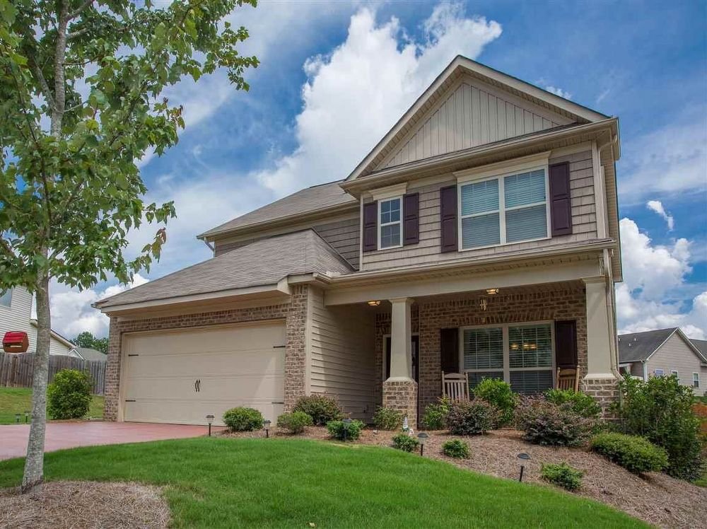 MarchantPM's tweet photo. 239 Heathbury Court Simpsonville SC 29681 is a beautiful 5 bedroom 3 bath home. Visit our website for more details! https://t.co/vYwyKIzVef #SimpsonvillePropertyManagement #SimpsonvilleSC #PropertyManagement #SimpsonvilleForRent https://t.co/P9Jyew6sCZ