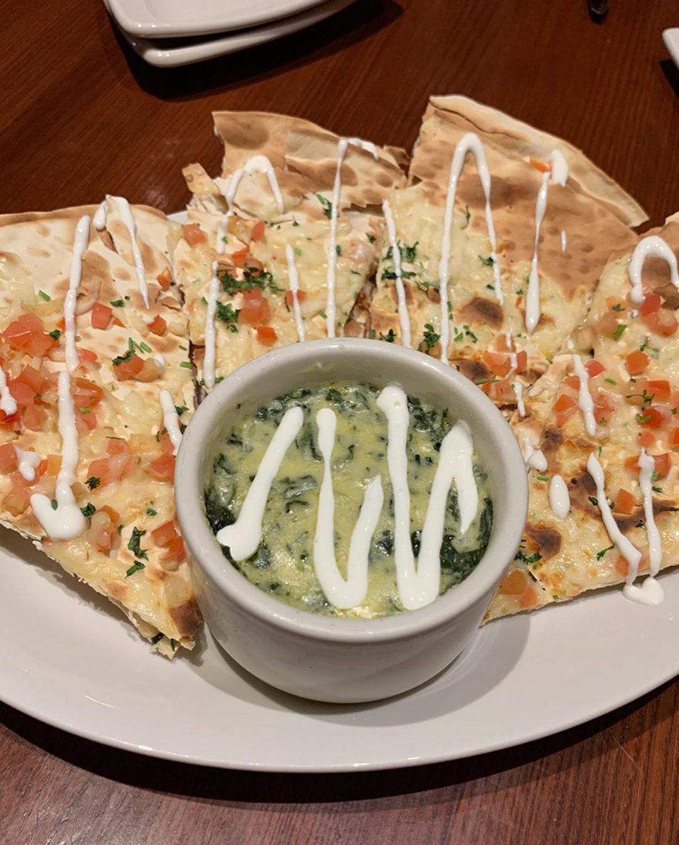 Houlihans's tweet photo. Our little side dip.
https://t.co/pWRPp3J9qD
#Houlihans #Lavosh #Dip #spinachdip #HOUFaves #Yum #Appetizers https://t.co/horAbqiwKk