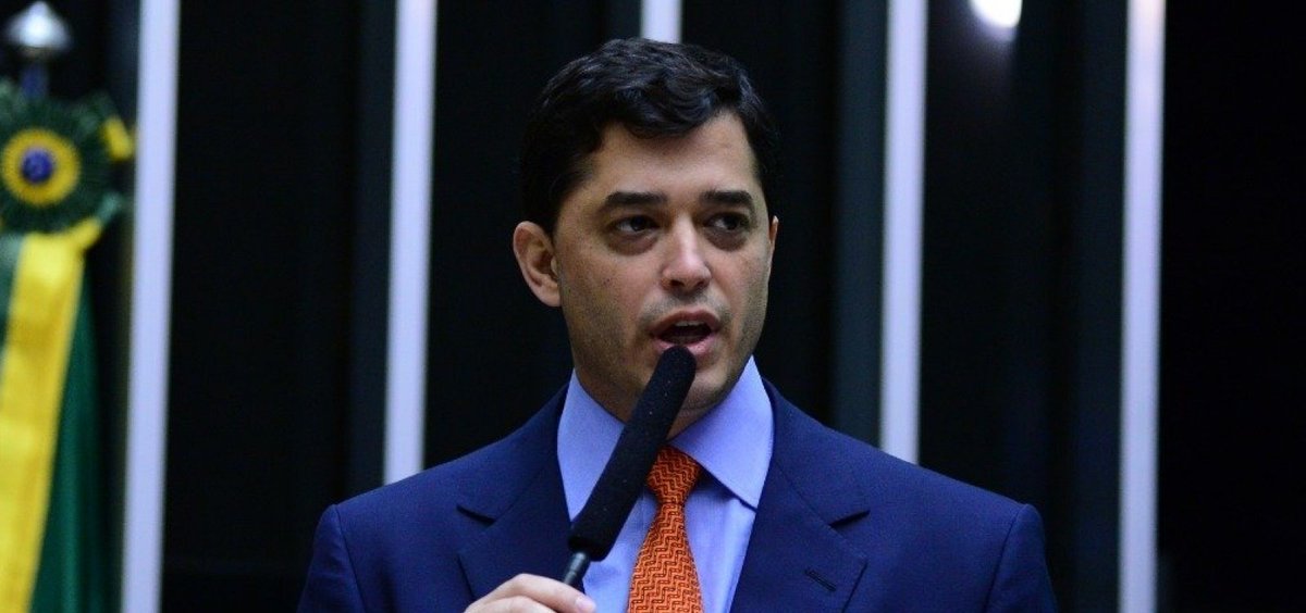 IBrasil200's tweet photo. Indio da Costa é preso em operação da PF contra corrupção nos Correios #corrupcaonoscorreios #operacaopfcorreios #indiodacosta
https://t.co/IOVAvixuGC https://t.co/4Q2WSPVQzx