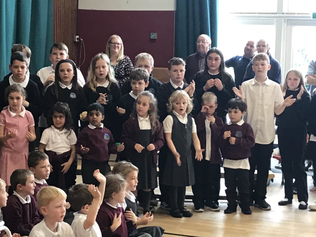 MissGraham_DP's tweet photo. Super proud of these superstars in P1, P1/2 @MrsH_DP and p7 @MissB_DP @DrakiesPS for an amazing performance at our Community Cafe this afternoon #proud #buddywork #friendship #confidentindividuals #anditsonlyweekthree 😊👏👍 https://t.co/RrYZEkIEhV