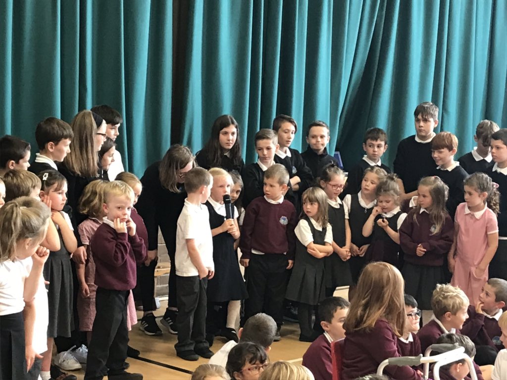 MissGraham_DP's tweet photo. Super proud of these superstars in P1, P1/2 @MrsH_DP and p7 @MissB_DP @DrakiesPS for an amazing performance at our Community Cafe this afternoon #proud #buddywork #friendship #confidentindividuals #anditsonlyweekthree 😊👏👍 https://t.co/RrYZEkIEhV