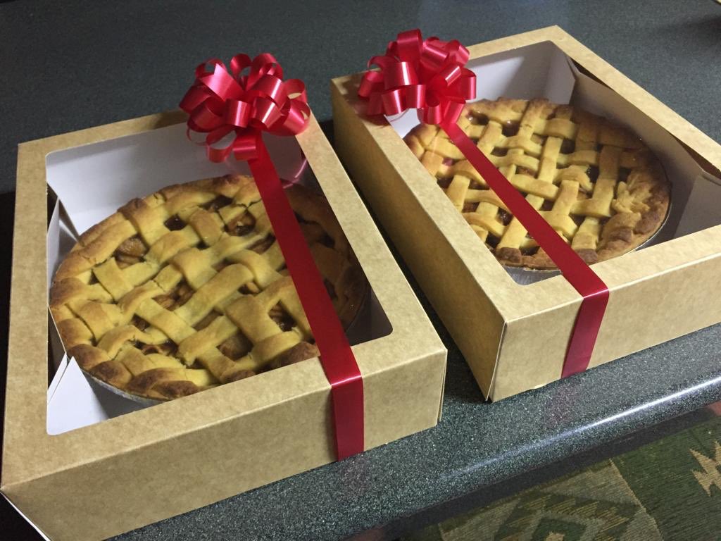 ximebrh04's tweet image. Estoy vendiendo pies y mini pies de manzana y frutos rojos a muy buen costo aparte de deliciosos!! Por favor denle rt para que me ayuden 🙏🏼