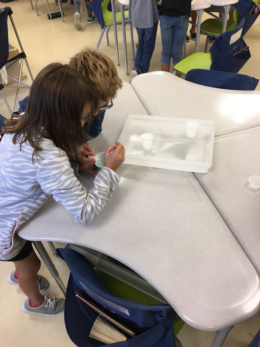 Mr. Straub tweet media