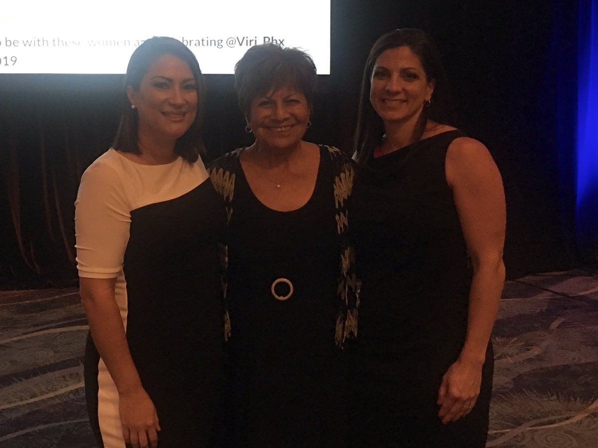 celisal13's tweet photo. Blessed to celebrate this amazing lady @ValledelSolAZ Profiles of Success #Profiles2019 Luncheon. Thank you for your leadership and service❤️🌟 https://t.co/EvQChC4p9S
