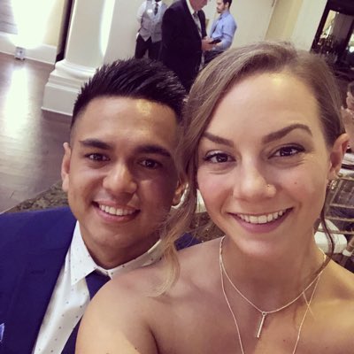 ohh_Mariaa's tweet photo. I was deciding between this and a bad picture of @StevenMounnarat #letsbeprofessional ☹️ #NewProfilePic https://t.co/ODWxsMgvCb