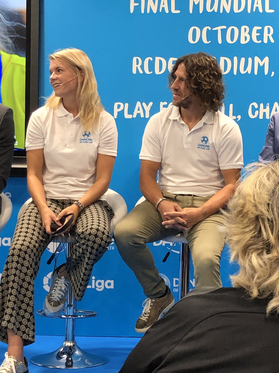 Ada Hegerberg: “El fútbol moderno va de incluir a todo el mundo”. Momentos compartidos con la primera mujer que ganó un Balón de Oro. Merci, <a href="/AdaStolsmo/">Ada S Hegerberg</a> pour cette interview et pour la découverte de vos snakers de paillettes 😉⚽️👟💎✍🏻 
<a href="/sport/">Diario SPORT</a> 👇🏻
bit.ly/2QgPqrF