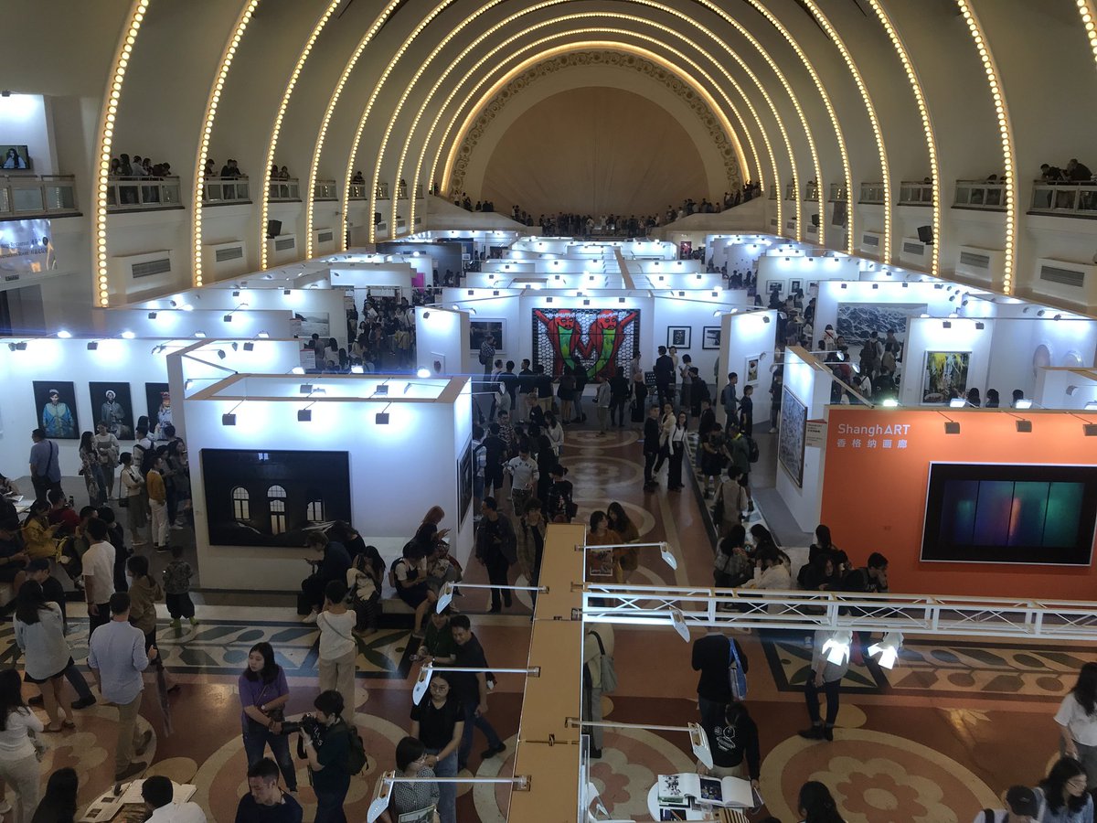 A great opening for Photofairs Shanghai. Over 50 galleries as well as art from over 700 leading artists. #montgomery_1895 #photofairs
