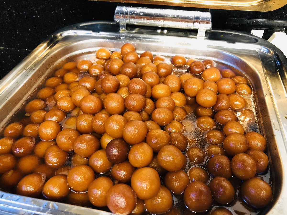 DANJRVLOGS's tweet photo. Tag that GulabJamun Lover #desserts #Chennai #Danjrvlogs #ChennaiStreetFoods https://t.co/VwMnPH6oPu