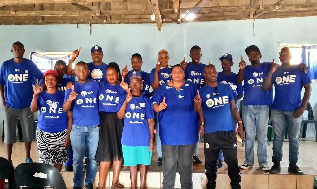 DA_Mpumalanga's tweet photo. #KhulaDA Successful branch launch at Ward 11, Mbombela Constituency. The DA is the only hope for a better and productive South Africa🇿🇦
#OneSouthAfricaForAll @Chanellel @bosmangrobler https://t.co/VHNSd1pWMm