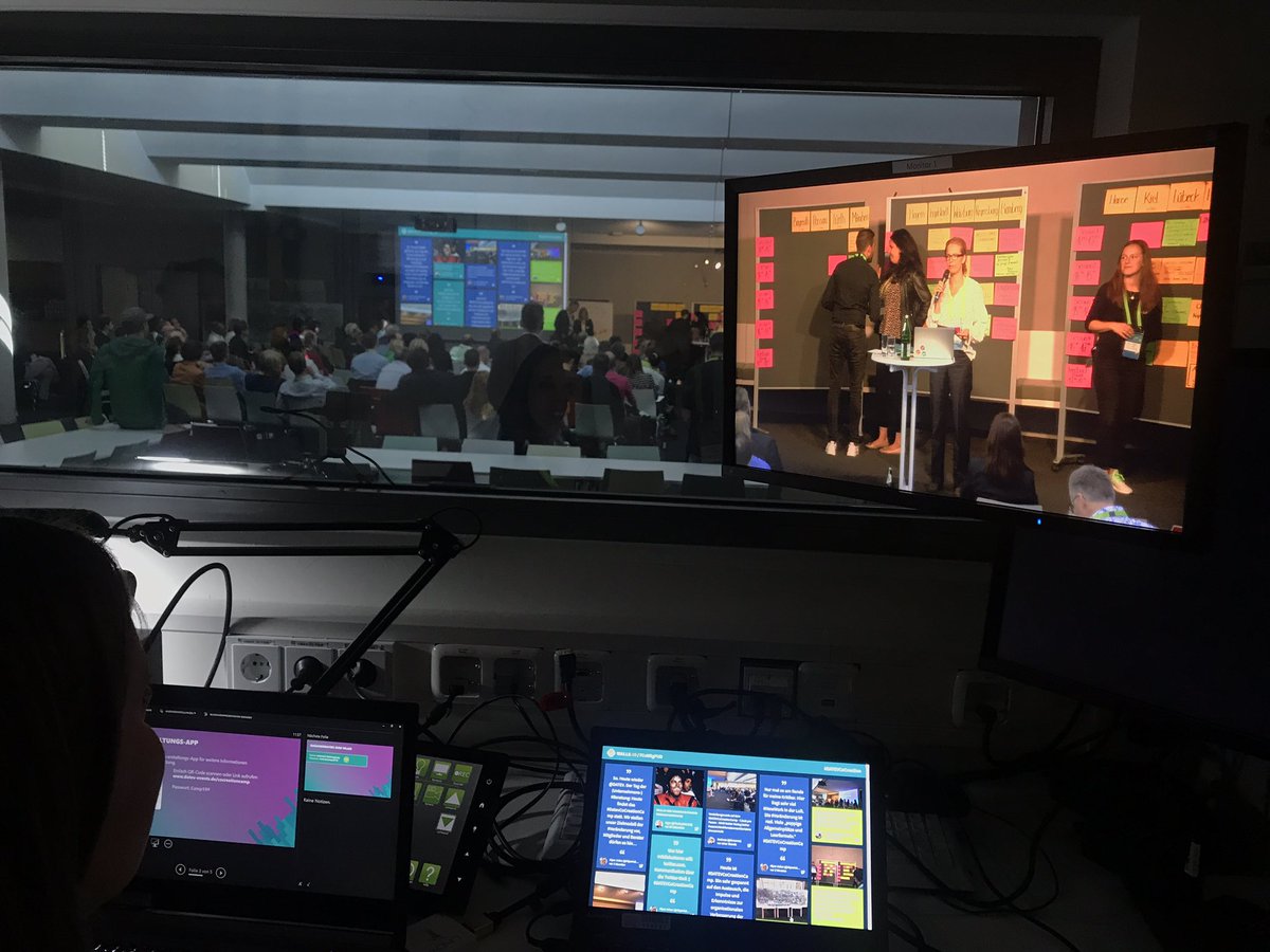 kirmi's tweet photo. Volles Programm  und volle Sessions beim #DATEVCoCreationCamp

 #digitaletransformation #steuerberater #networking #digitalisierung https://t.co/WIcVrFLJKE