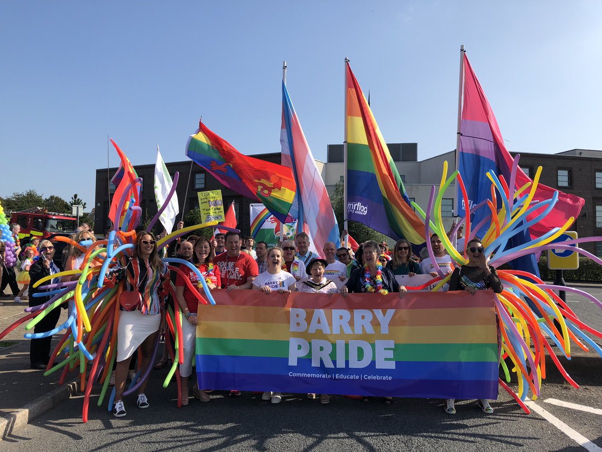 Awyrgylch anhygoel ar gyfer gorymdaith <a href="/BarryVOGPride/">Barry Pride 🏳️‍🌈</a> da iawn i bawb sy'n cymryd rhan. Pride hapus pawb ❤️🏳️‍🌈 mwynhewch gweddill y dydd!! #BarryPride2019