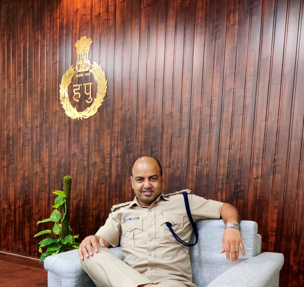 Akhilkumarboxer's tweet image. तीन बातें चरित्र को गिरा देती है!
चोरी, निंदा और झूठ.
#AKhiladi