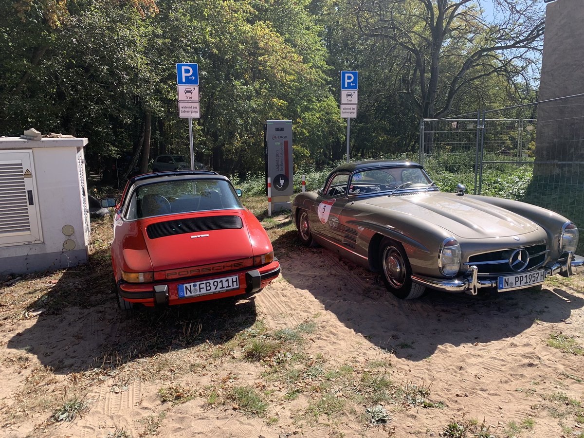 SthlerChris's tweet photo. @ladeverbundplus @nergie_de Schade um die Ladestationen wenn man jetzt nur noch laden könnte.... https://t.co/7kGORt3kJo