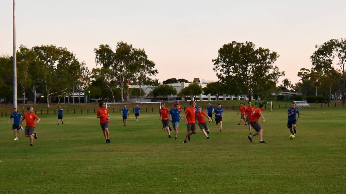 solarteam_be's tweet photo. Back in 2017, we played a friendly soccer match with @VattenfallTeam in preparation of the #BWSC2017. Today, we’re out on the field again! ⚽️ #BWSC2019 https://t.co/tUs8jj4U9N