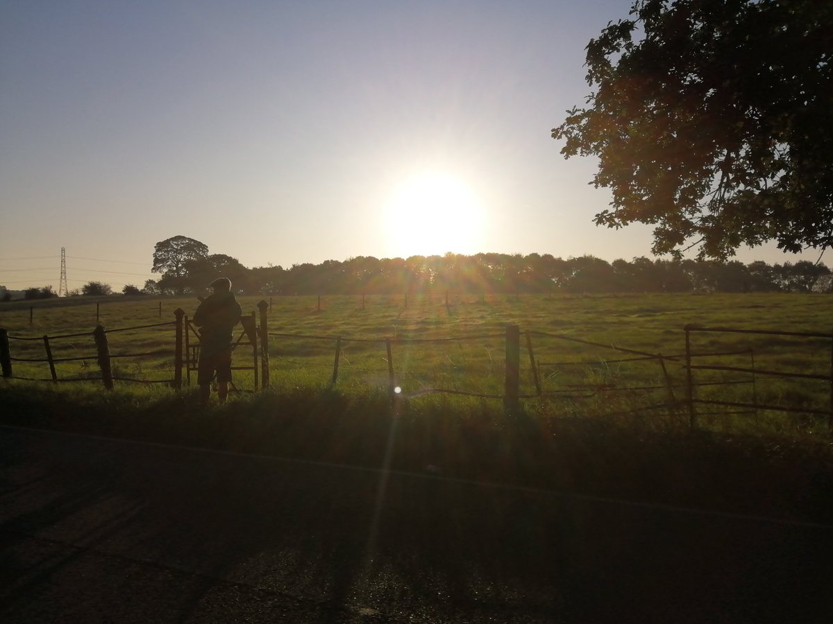 #ChallengeEddie19 waiting for the boys.....