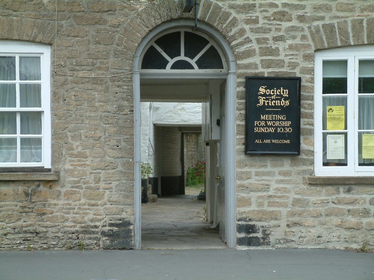 Day 9! Our final Saturday brings lots of amazing places to visit! Dunshay Manor is open all weekend thanks to <a href="/LandmarkTrust/">The Landmark Trust</a> , #Bridport LSI are opening the doors of their Grade II Listed building as are the Quaker Meeting House &amp; Peace Garden on South Street #dahw2019 1/2