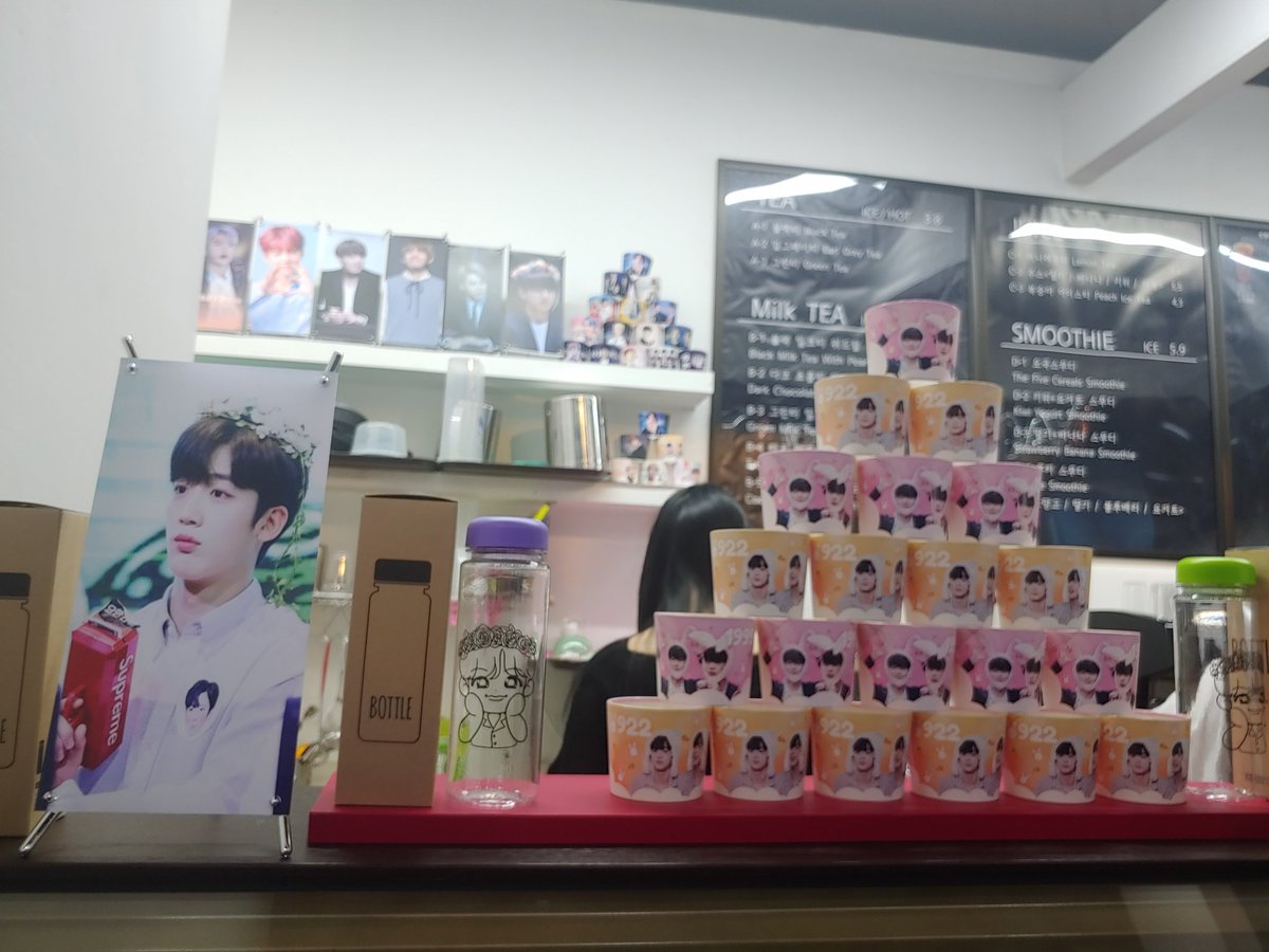 prita_ms's tweet photo. so Yohan Tour next are located at #caFACE cafe in #Hongdae. Located in the same building with #TrickEyeMuseum and #IceMuseum by  @loveincolor99  @sparkling_yohan  @HEY_YOHAN_
#0922_꽃처럼_피어난_요한아_생일_축하해
#0922_HAPPY_YOHAN_DAY Thank you https://t.co/dzJJtHyxix