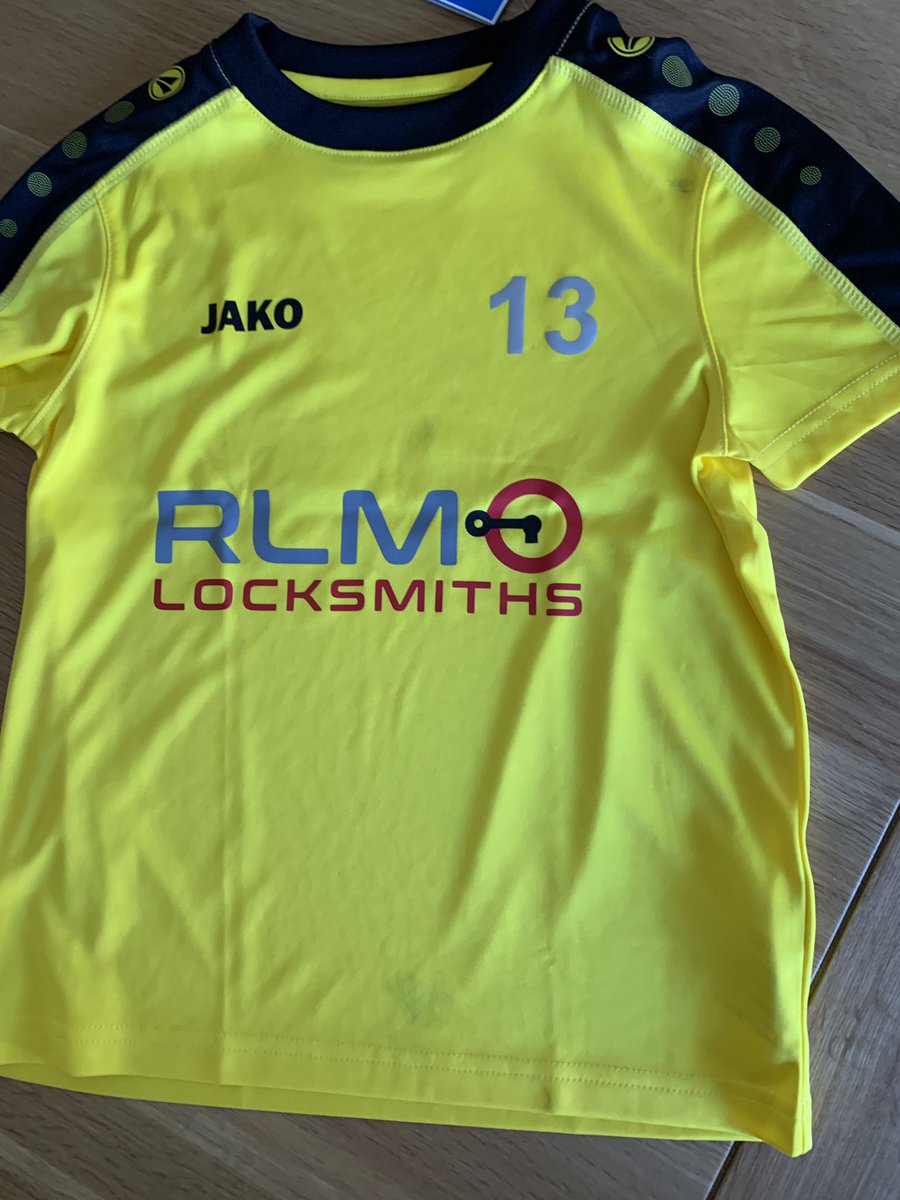 RLMlocksmiths's tweet photo. New team kit. #locksmith #team #thirteen #unluckyforsome #rlmlocks #teamlocksmith #football #juniorfootball #yellow #mellowyellow #goal #sponsorship https://t.co/wWWwwAVi8V