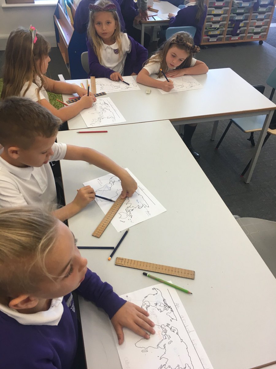 YBB_Y1's tweet photo. We spent the morning looking at what art 🖼 we could find from around the world? #egyptianart #mexicanskulls #dreamcatchers #willowplates #aboriginalart #nativeart #findingout https://t.co/U1YD1MyOv8