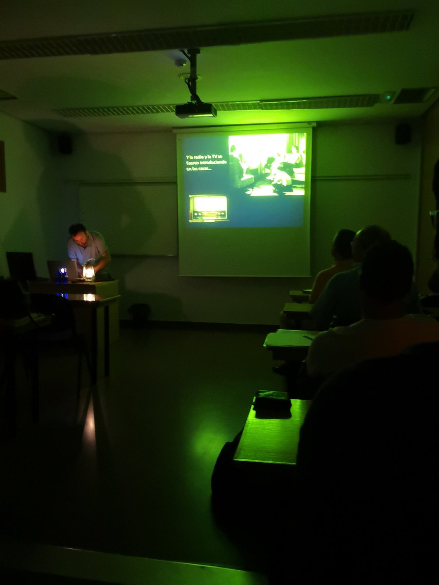 Retorno al pasado pars entender el futuro, 2a sesion de IA, me permito titularla como "¿qué pasará? ¿qué misterio habrá?" en <a href="/FomAlumni/">FomAlumni</a> con <a href="/SantiFerris/">Santiago Ferrís</a> #i40Vall