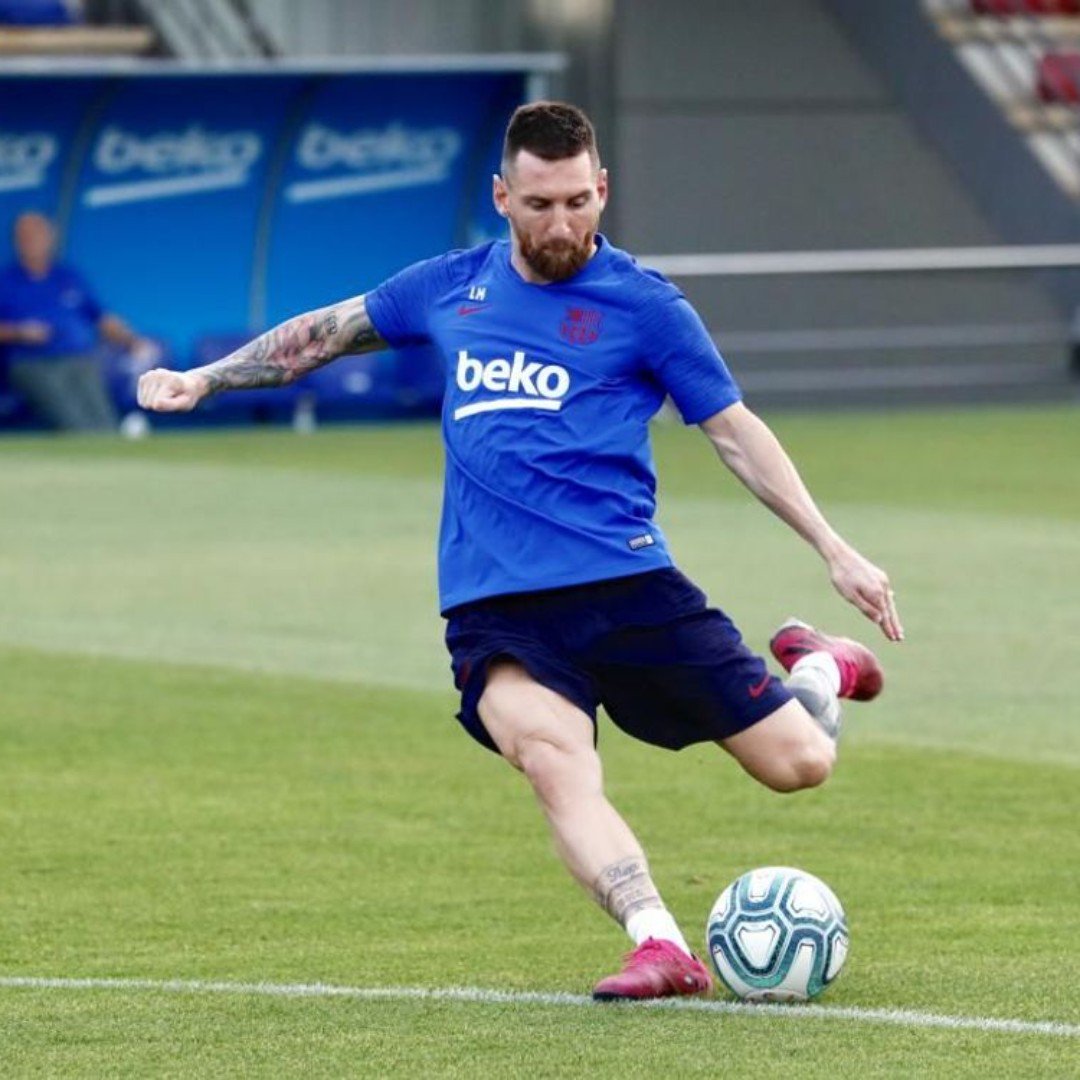 Barcelona Worldwide On Twitter Leomessi Had Got A New Haircut