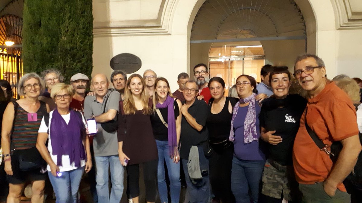 AidaLlaurado's tweet photo. Ahir a la nit milers de persones vam sortir al carrer a #Badalona i a tot l'Estat a denunciar la violència masclista #EmergènciaFeminista #nosestanmatando #20S #prouassassinats #enelsdretsdelesdonesniunpasenrere #plVila https://t.co/95eQ823z4Y