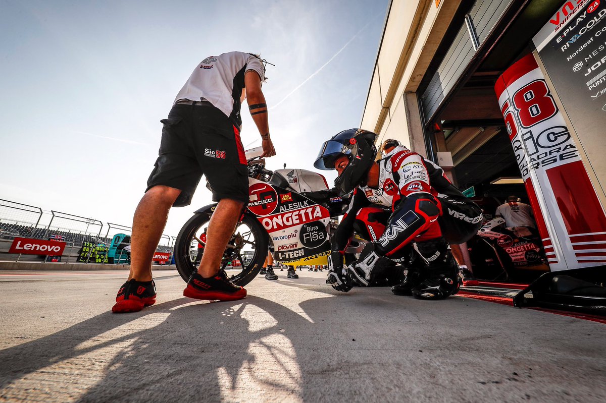 teamSic58's tweet photo. FP3 ⏱
@TatsukiSuzuki24 🅿️13
@DavideDadda73 🅿️30
#AragonGP 🇪🇸 @AragonMotorLand
#sic58squadracorse #TS24 #DP32 #Moto3 #MotoGP @Acerbisitalia #acerbis #acerbismotorsport #acerbisplastics #acerbisathlete #Sic58 https://t.co/AKo4YnpKOX