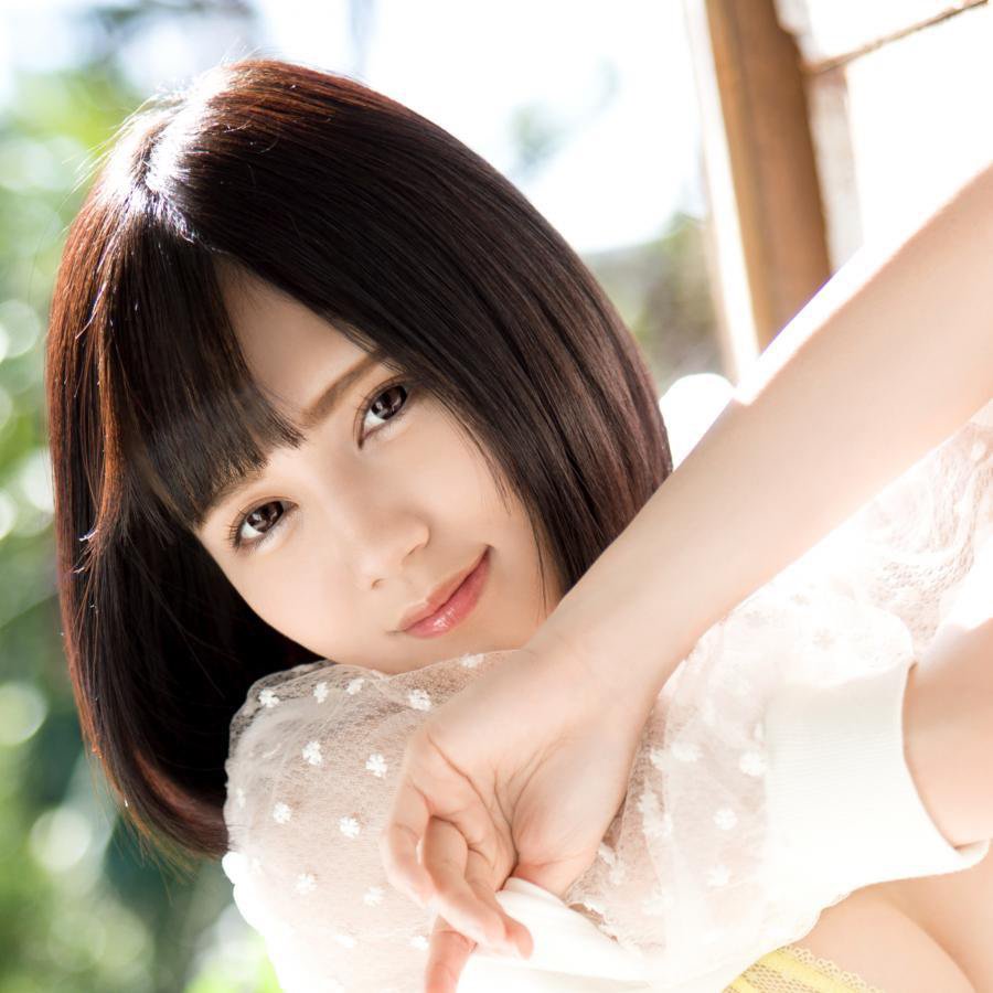 【ちあスト配信開始！】 ちょっと遅れたけど、5分だけ！ https://t.co/MhRtf759kJ #CHEERZ #ミスid2020 #涼森れむ #プレステージ #PRESTIGE #AV https://t.co/vZD931Joey