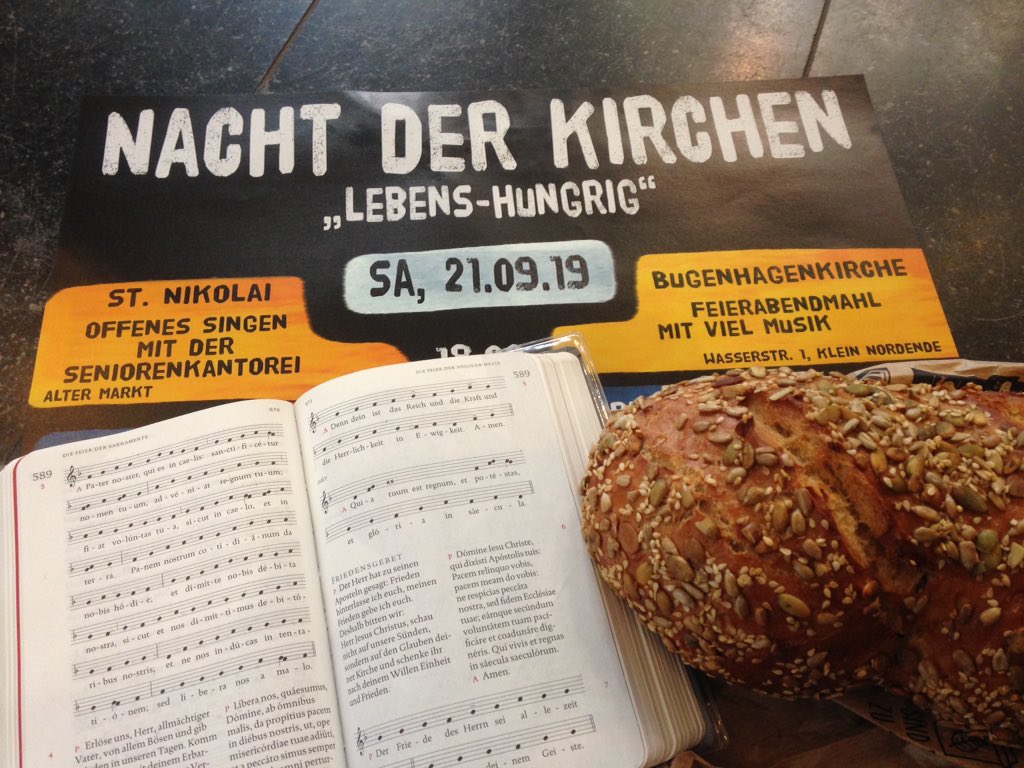 ndk_elmshorn's tweet photo. Nach stärkendem Frühstück jetzt noch auf den #Buttermarkt und sich dann freuen auf die #NachtderKirchen in #Elmshorn💫👍
Los geht's heute um 18 Uhr in St. Nikolai am Alten Markt und in #Bugenhagen in #KleinNordende #ndke19 #Kirchennacht #LEBENSHUNGRIG https://t.co/bIscwZdJHA
