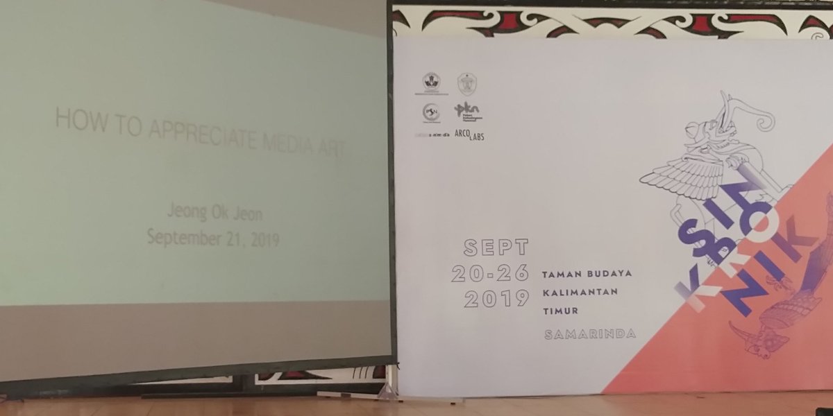 SamarindaUpdate's tweet photo. HOW TO APRECIATE MEDIA ART 
BY
JEONG OK JEON 

Pekan Seni Media 2019 

#PekanSeniMedia
#PekanSeniMedia2019
#PSM2019
#samarinda 
#SamarindaUpdate https://t.co/2erUD6FeV1