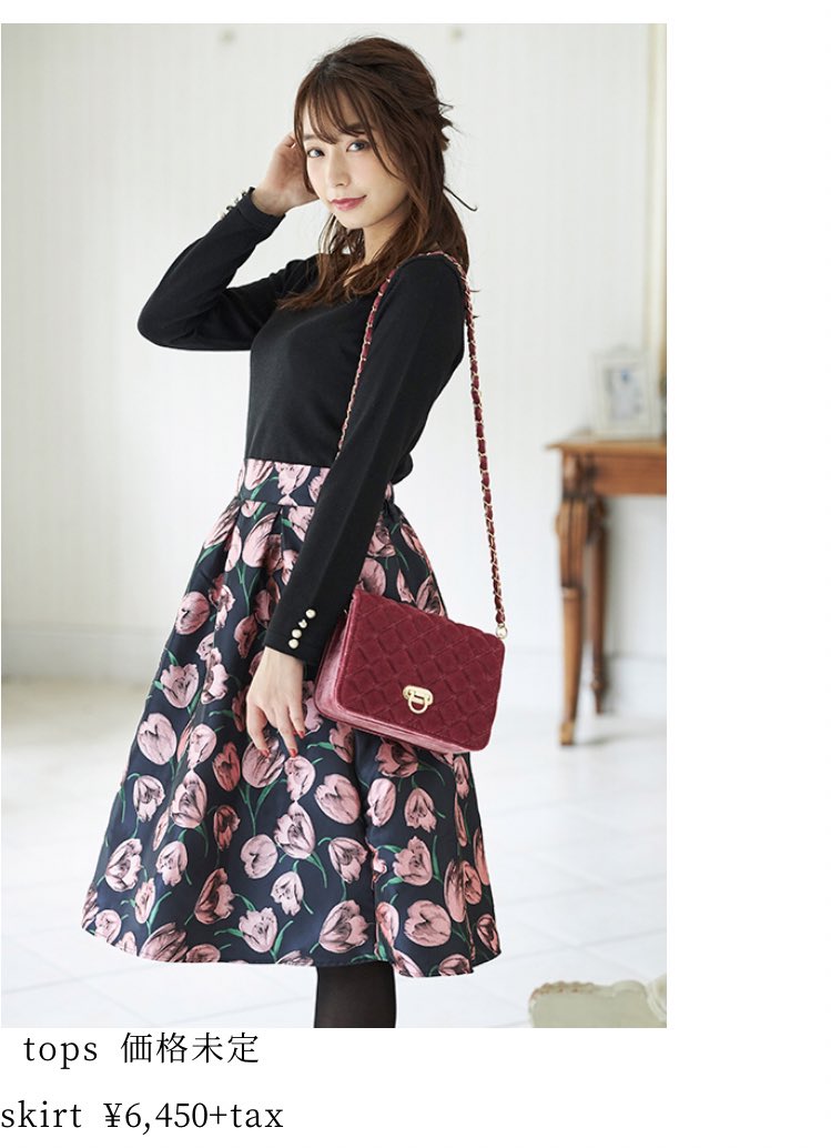 ann_nyanO2's tweet photo. ちなみに、4枚目は「Cherry Ann」の2019 autumn&winter collection だよ〜トップスはまだ価格未定だよ〜
リンク貼っておきますね😌🌹
https://t.co/fWGW3ZjYvi
#cherryann https://t.co/A6vtZwvn3N