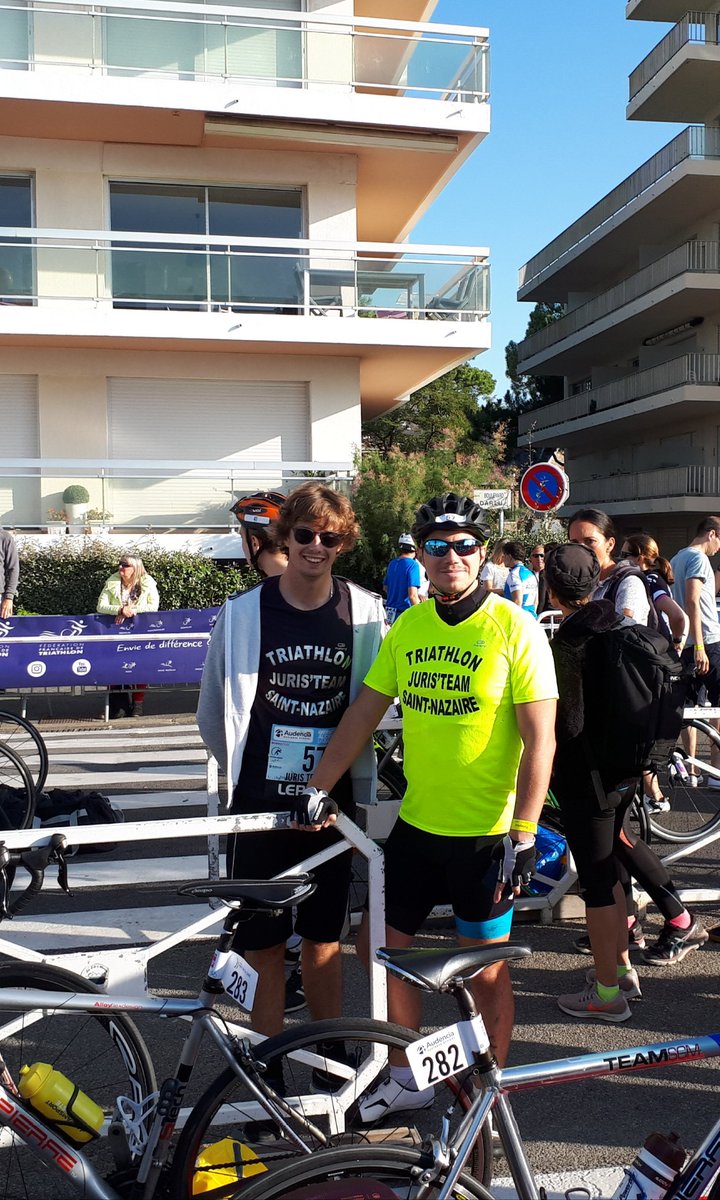 21 septembre 2019. #Triathlon relais de #Audencia de #LaBaule. Les 10 équipes #Juristeam composées d'avocats du barreau de #SaintNazaire, de greffiers et notaires dans les starting-blocks.