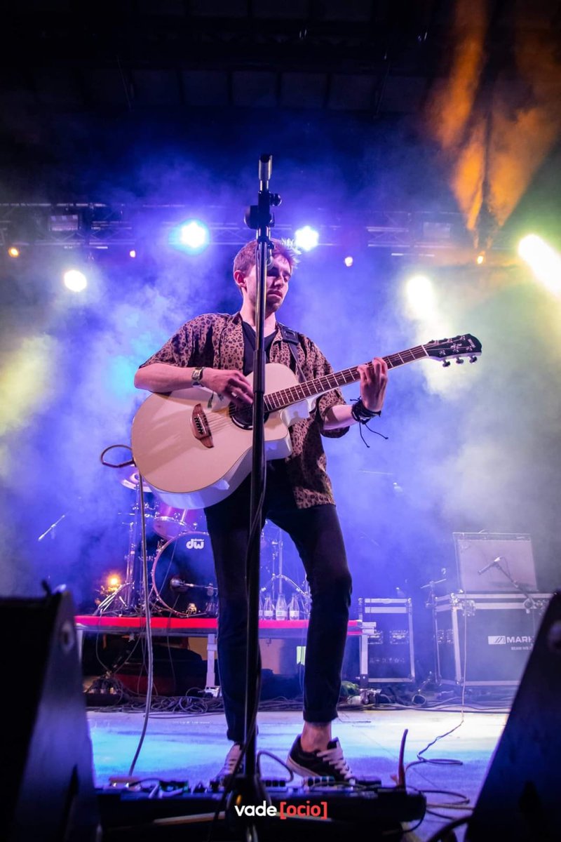 "Todo tiembla incesante, nuestros monstruos son reales."
.
.
¡Más fotos del Lorencito Fest! La letra es de nuestra canción "37", pero seguro que ya lo sabíais 🤪😘

#OylaEnElLorencitoFest