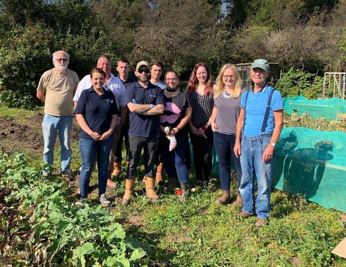 Had an excellent day in the September sun volunteering with the <a href="/Geo_Matters_Ltd/">Geo-Matters Ltd</a> team at Castle Donington community allotment for #growcookshare 🥦🌽🥔🍎🌶🍅