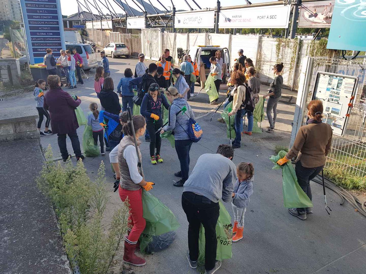 C'est parti pour le <a href="/WorldCleanupDay/">World Cleanup Day</a>  ! Des citoyens super motivés ont rejoint les bénévoles d' <a href="/happyseine/">happyseine</a> avec <a href="/GPSO_SeineOuest/">Grand Paris Seine Ouest (GPSO)</a> <a href="/Ville_BoulogneB/">Ville de Boulogne-Billancourt</a> le Yacht Motor Club de Paris, <a href="/accastillagedi/">Accastillage D.I.</a> <a href="/CapSeguin1/">Cap Seguin</a> @EXKiOfficial #boulognebillancourt #seine #berges @Haropaports