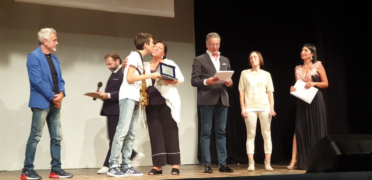 federicagiulia8's tweet photo. #festivaldellacomicità un bel progetto, una scommessa vinta  che offre a tanti artisti una bella occasione #Firenze @SPManagement1 https://t.co/va6q2Yik1S