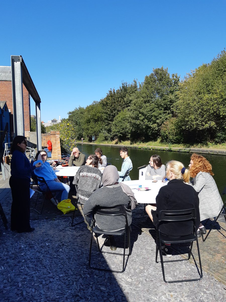 Centrala_space's tweet photo. We are not missing out the sunny day at Minerva Works! @ProfSaraJones leading @InTestimony creative workshop. #testimonyinpractice @unibirmingham #minervaworks #centralaspace https://t.co/xSPyJrvoQ4