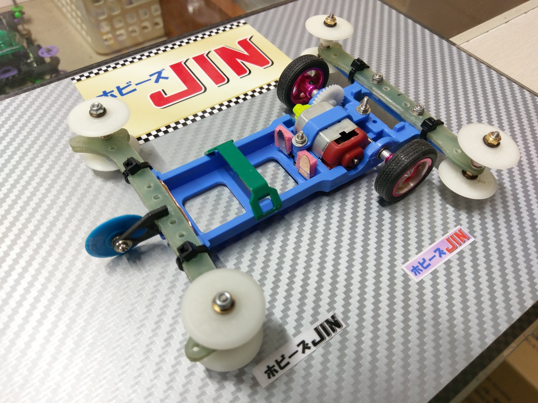 ホビーズjin フェンスカー お客さんが見せてくれたフェンスカーです 手巻きモーターは2つあるので 欲しい人がいればあげます また 手巻きモーターの作り方を知りたい人がいれば講習会をやってくれるそうです 気軽にどうぞ 来月下旬にフラット