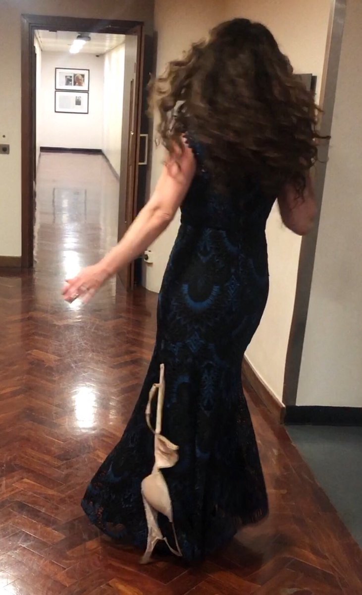 melissa_errico's tweet image. If she didn’t like me, I’d have entered stage right trailing my bra stuck on my lace skirt. @ianshawjazz saw it all &amp;amp; filmed it. 🥰 @MariaFriedman1 #michellegrand #royalfestivalhall #alwayslookback