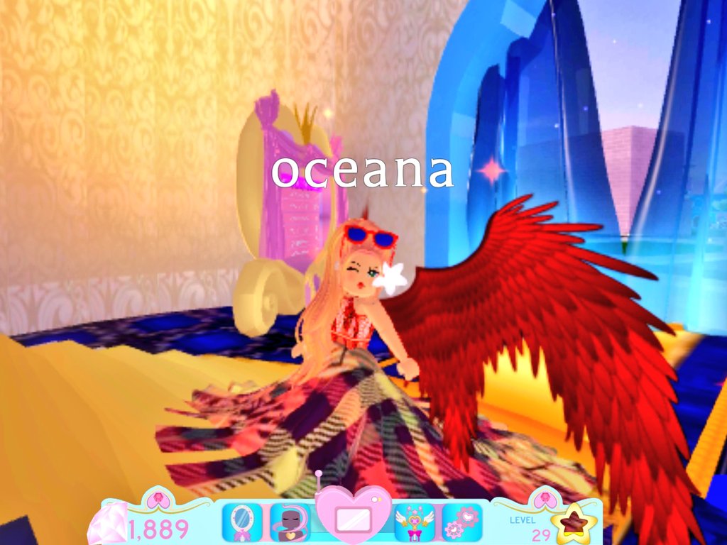 Firecode7's tweet image. Making poses in royale high XD