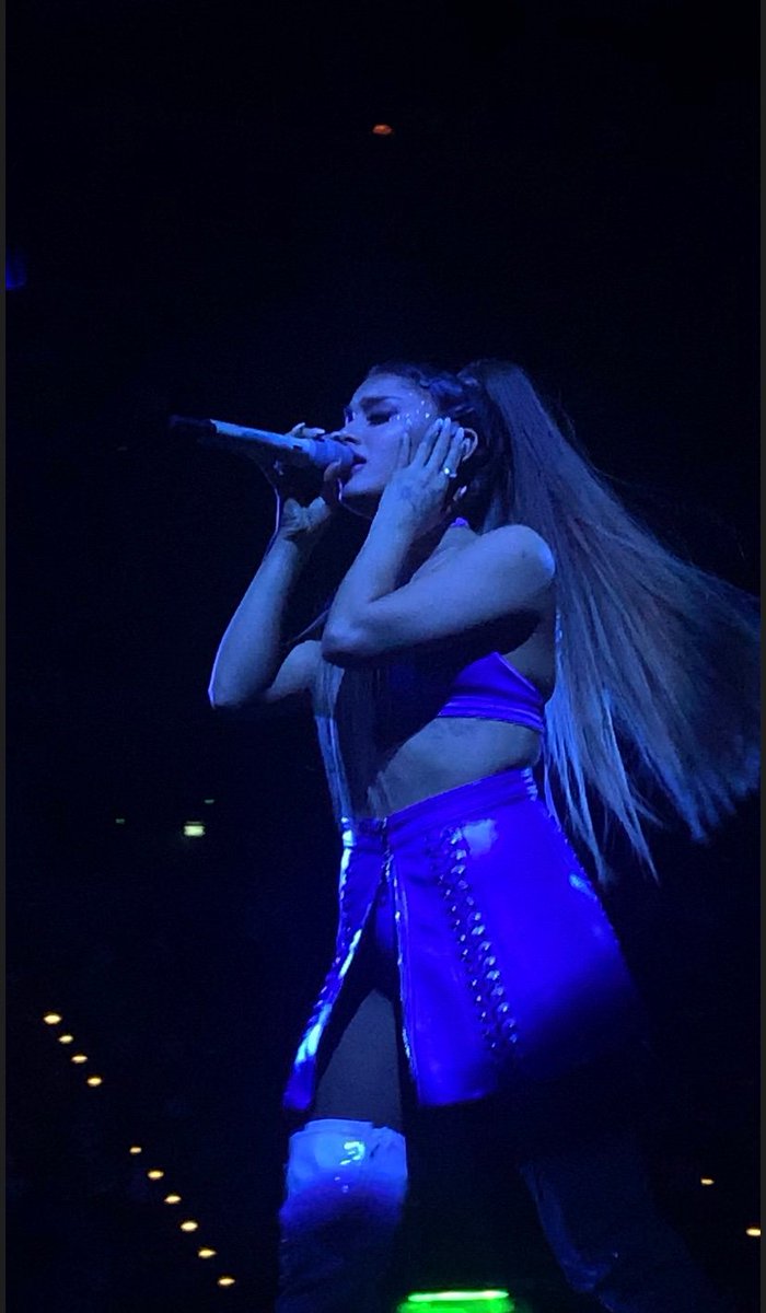 cloudlessariana's tweet photo. still can’t believe I took this https://t.co/XE8LsGKi0W