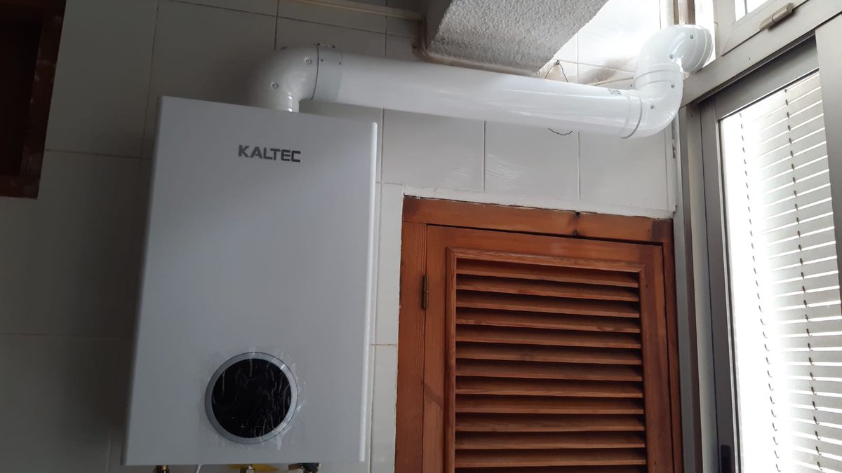 KALTEC10's tweet photo. Semana de implantaciones y de instalación de nuestros calentadores Kaltec , nada se nos resiste!! #FelizSabado #calefaccion #calentador #instaladores #gas # #butano #repsol #fontaneria #reforma #suministros #aseif #conaif https://t.co/nkaQkESnlN