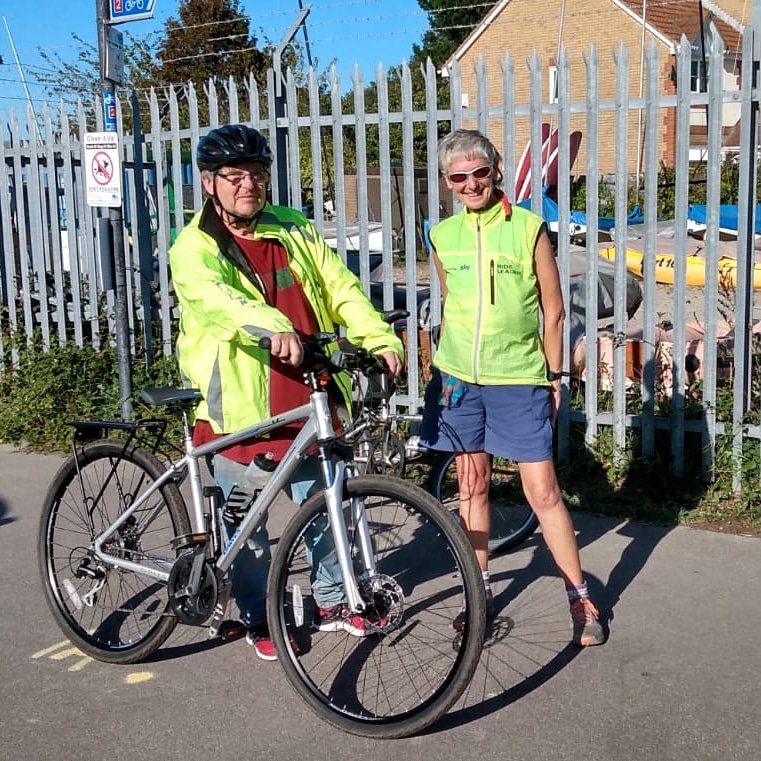 montysbikehub's tweet photo. The fantastic Dilys delivering yet another adult cycle confidence session on behalf of @montysbikehub. Get in touch to book your 121 session with one of our team #teammontys #cycleconfidence #cycleseptember @MyJourneyHants @LovetoRide_ @SotonCycling @Ruth_Cycles https://t.co/kIN51uVTD9